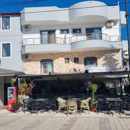 Fabio アパート *